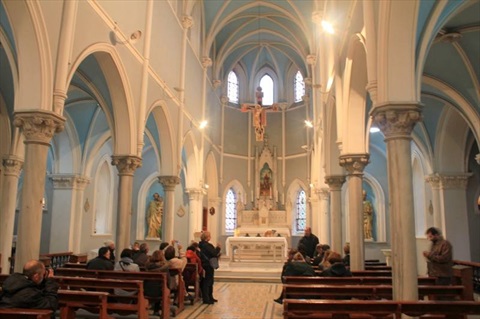 Saint Helen Katolik Kilisesi 